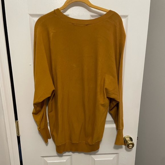 EUC LOFT mustard lightweight high low sweater - Picture 4 of 5